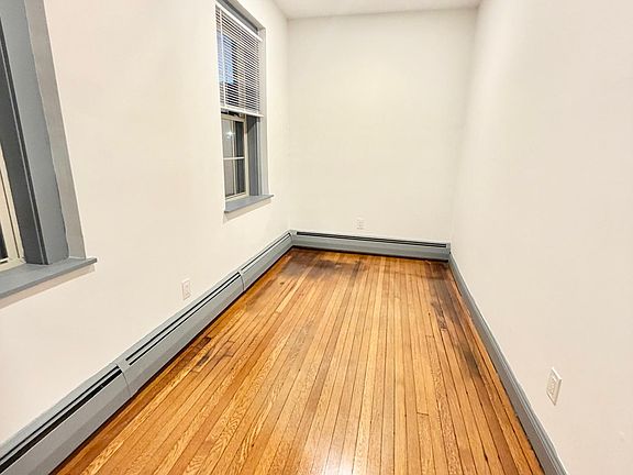 5th image of 604 Chapel St APT 3