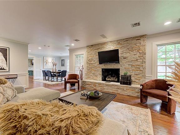 5th image of 1629 Westminster Pl