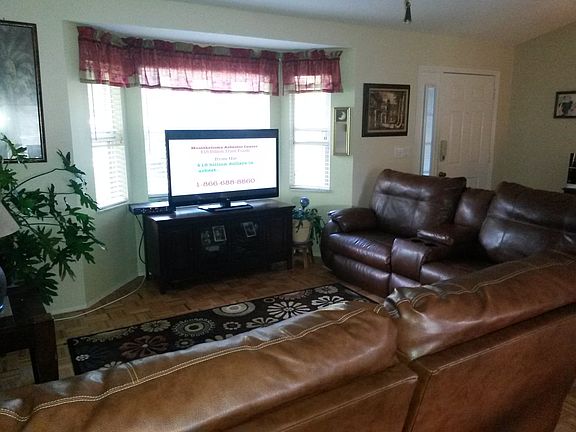 5th image of 1633 Sylvan Cir