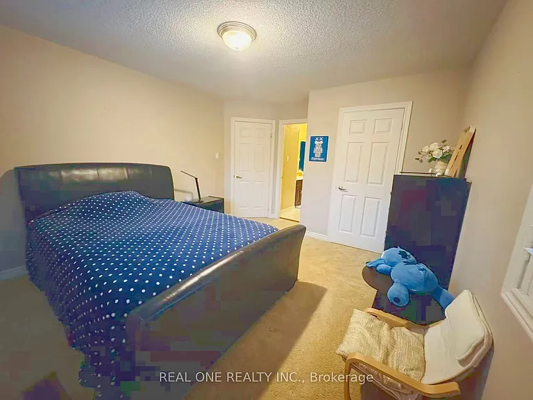 2361 Silverwood Dr — Photo 27