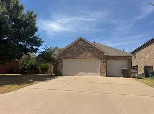 2909 Marigold Ln, Edmond, OK 73013