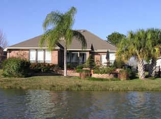 1415 Crystal Lake Cir W, Pearland, TX 77584