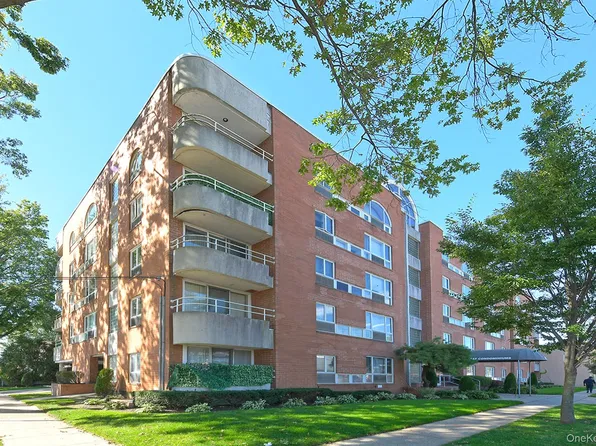 205 Mineola Boulevard #5I, Mineola, NY 11501