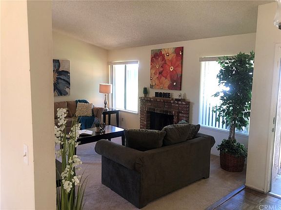 5th image of 43668 Persimmons Ln