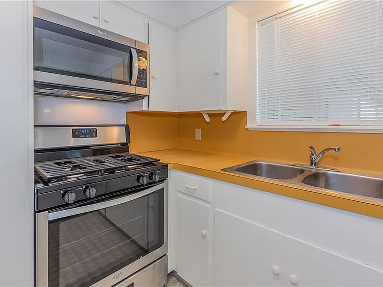 2502 Trailside Dr #B — Photo 7