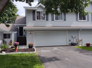 440 95th Ln NE, Blaine, MN 55434