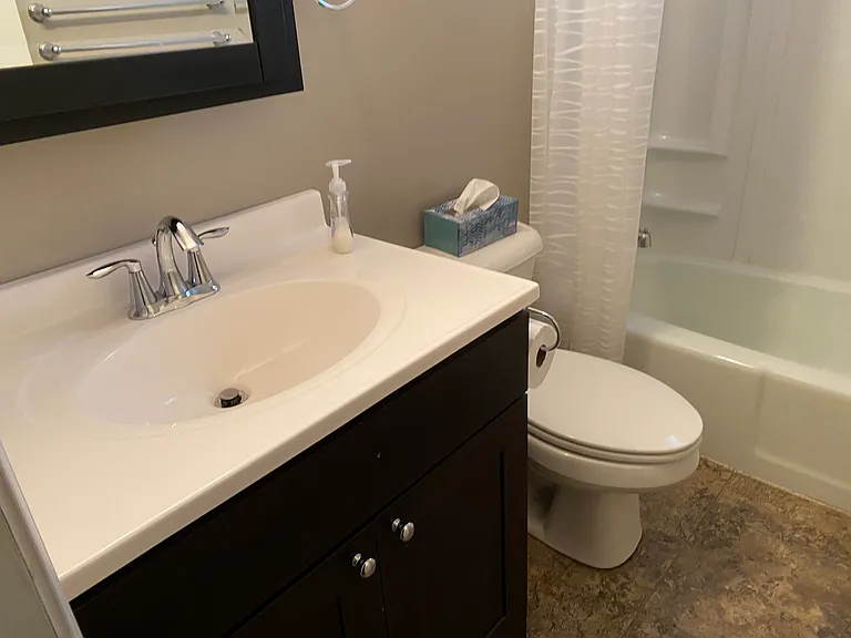 2420-2422 W Lawrence Ave #1 — Photo 6
