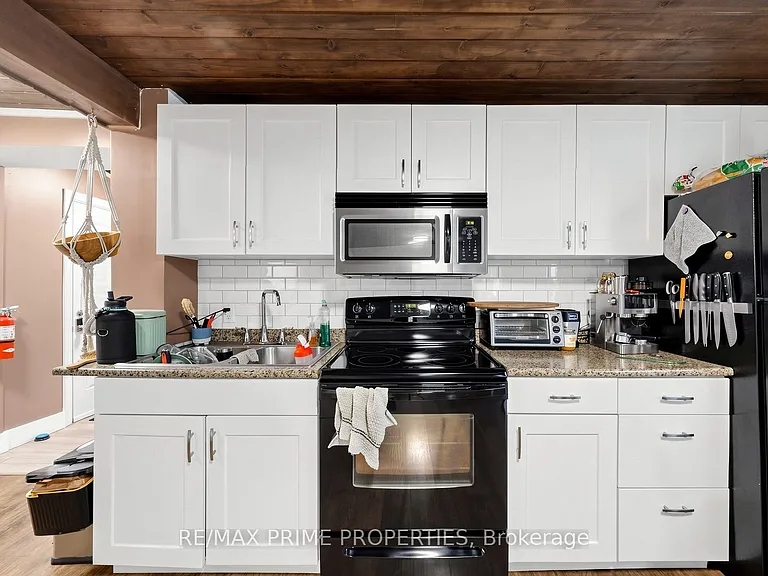 19108 Centre St #3 — Photo 6
