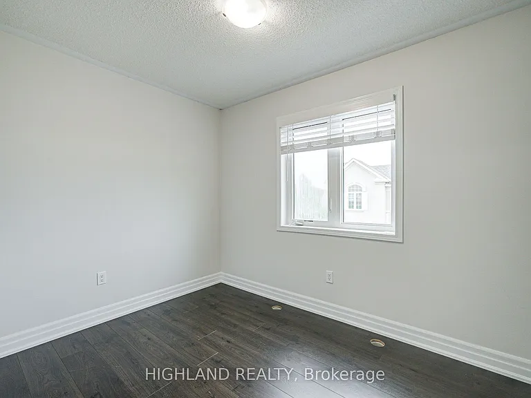 265 Ellen Davidson Dr #4 — Photo 32