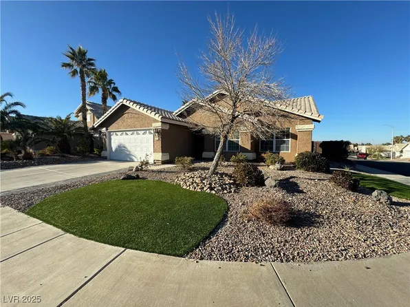 70 Moonlight Village Ln, Henderson, NV 89012