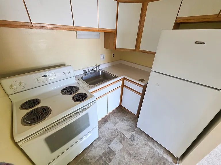 125 Clubhouse Dr SW #7 — Photo 9