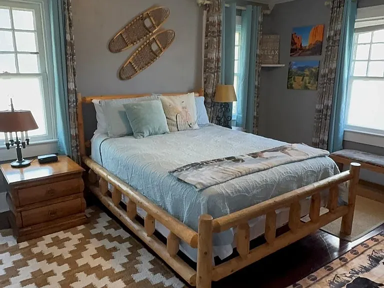 4253 Rookwood Ave — Photo 5