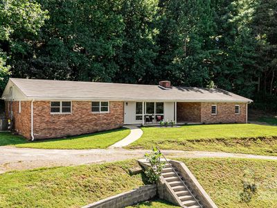 330 Lyndhurst Dr, Hendersonville, NC, 28791