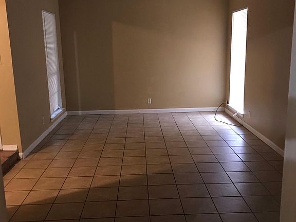 5th image of 7011 Forest Grv