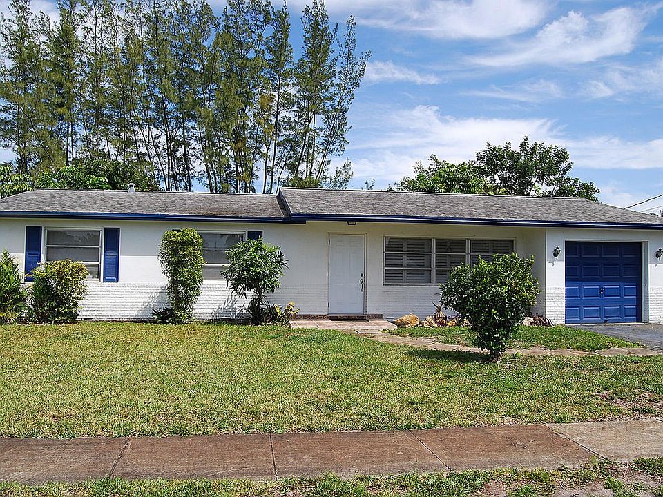 1st image of 1392 Rose Cir