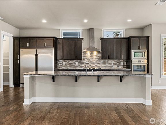 4th image of 13813 187th Avenue Ct E