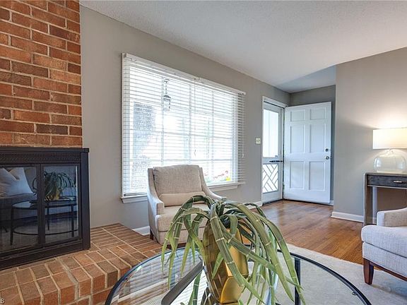 5th image of 3538 Cherry Ln