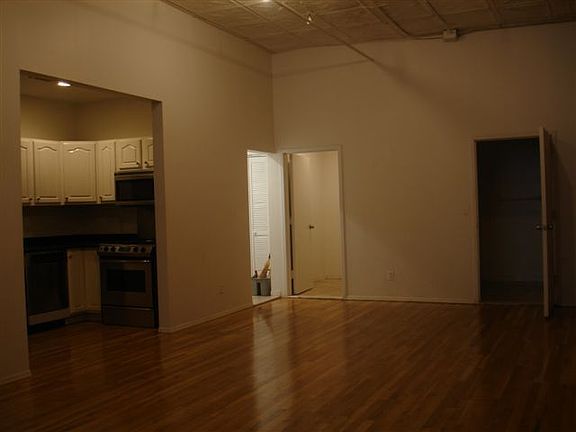 5th image of 595 Broadway Fl 3