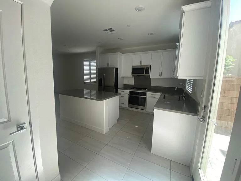 41174 Northwestern St — Photo 10