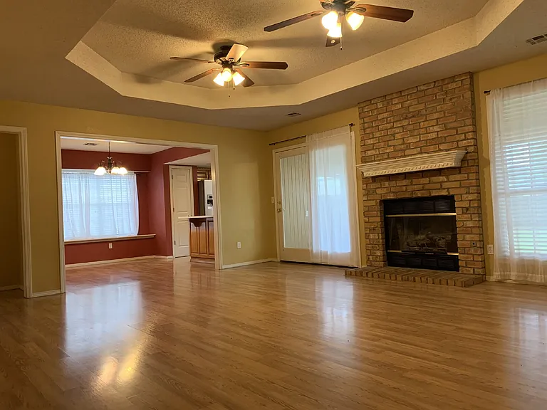 1302 N Flamingo Rd — Photo 2