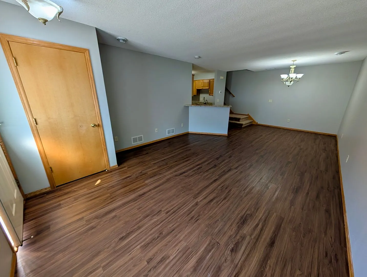3BR, 2BA, Champlin Townhome for Move in NOW — Photo 3