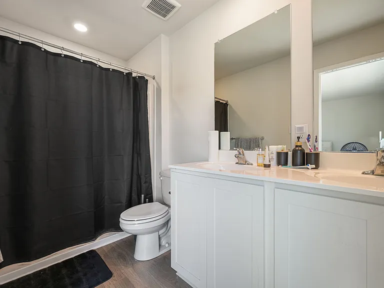 203 Ridgely Blvd — Photo 9
