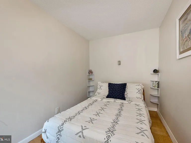 2201 L St NW #217 — Photo 19
