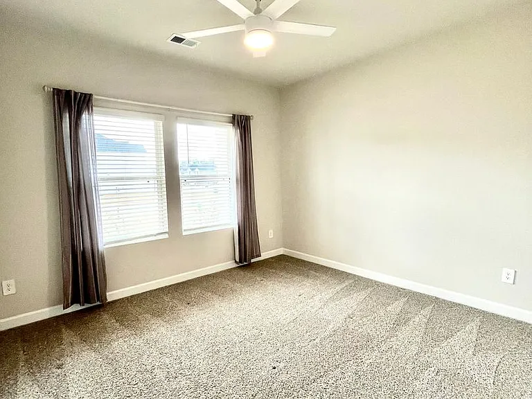 503 Yellowstone Trl — Photo 19