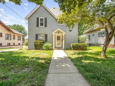 332 N London Ave, Rockford, IL, 61107