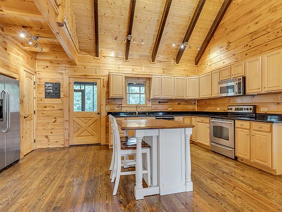 4th image of 7942 Wilderness Way