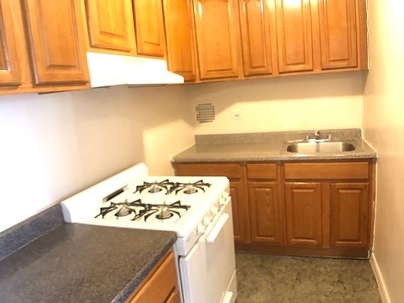 2nd image of 465 E 7th St #57