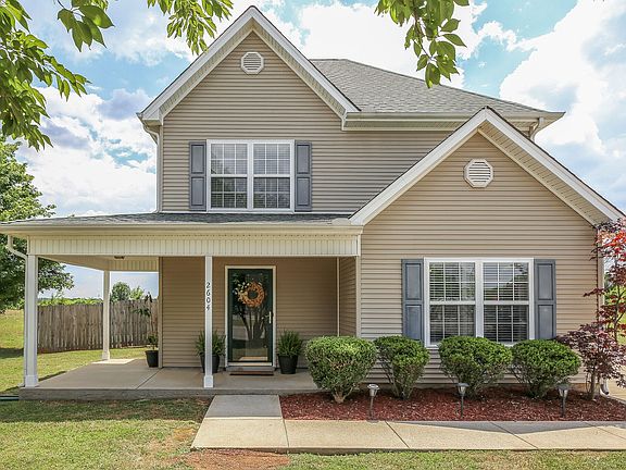 2nd image of 2604 Apostle Ln