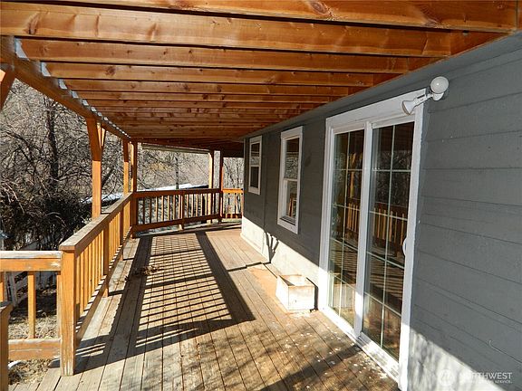 3rd image of 2127 Sinlahekin Road