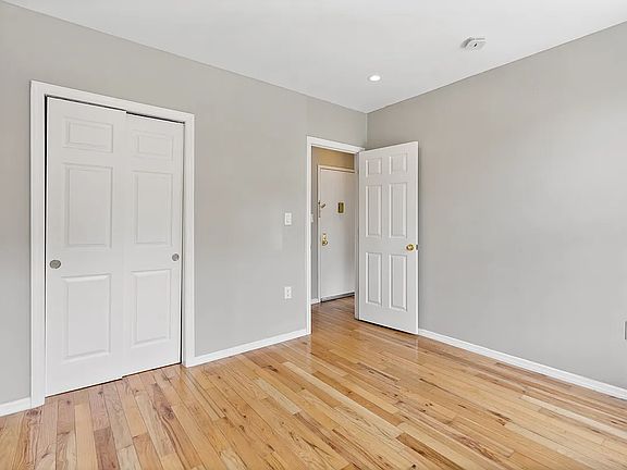 3rd image of 723 11th Ave #2A