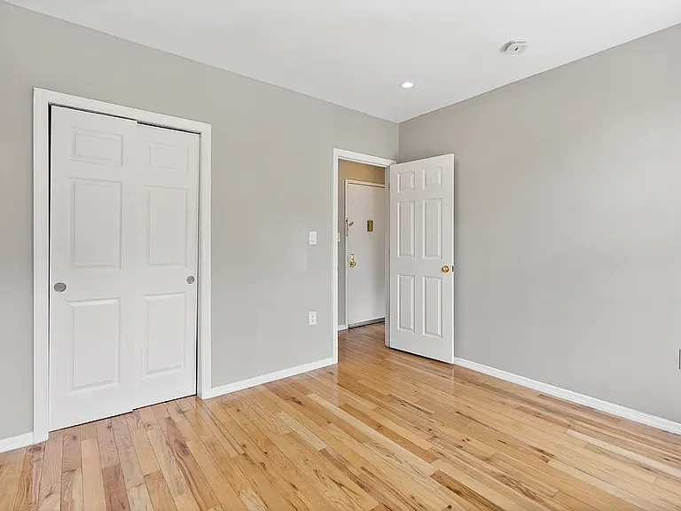 723 11th Ave #2A — Photo 3