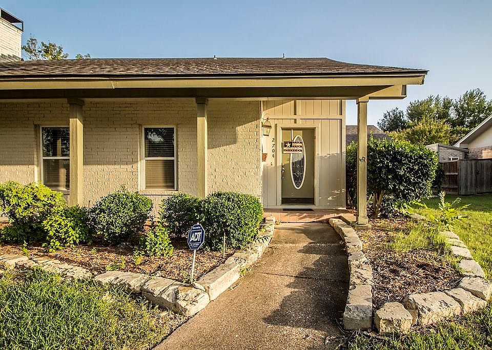 1st image of 2704 S Cypress Cir