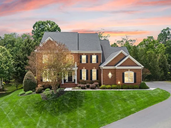 18757 Upper Meadow Dr, Leesburg, VA 20176