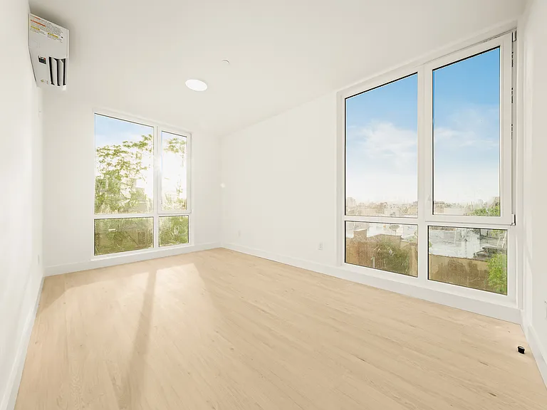 733 Lincoln Pl #1320 — Photo 6