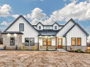 144 Harkness Ln, Campobello, SC 29322