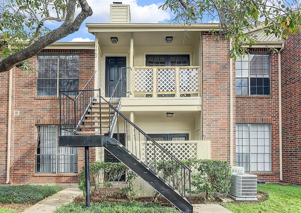 1st image of 2121 El Paseo St APT 1902
