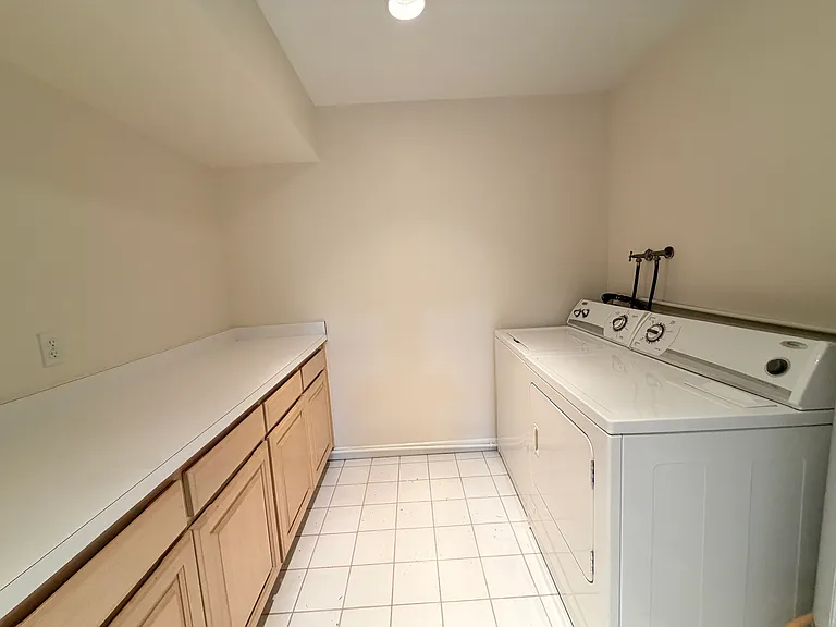 4006 Ocean Dr — Photo 16