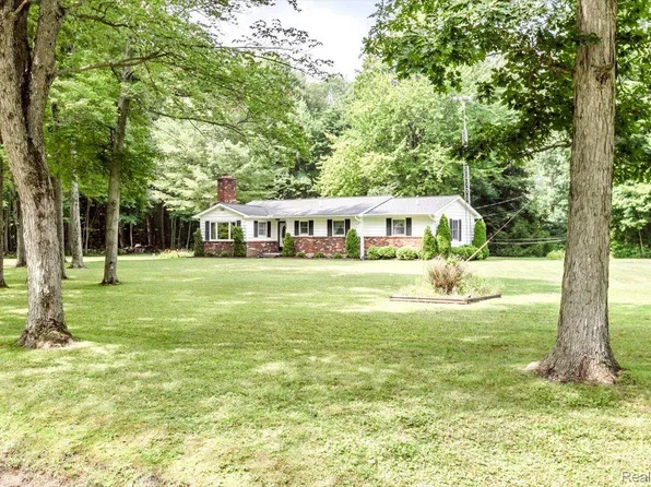 4899 Rabidue Rd, North Street, MI 48049