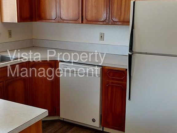 4th image of 11819 28th Ave E