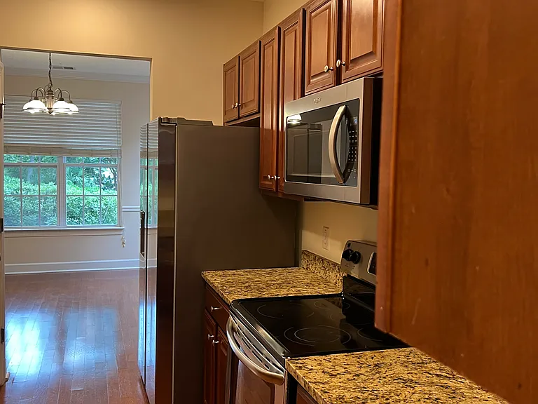 1833 Brittlebush Ln — Photo 12