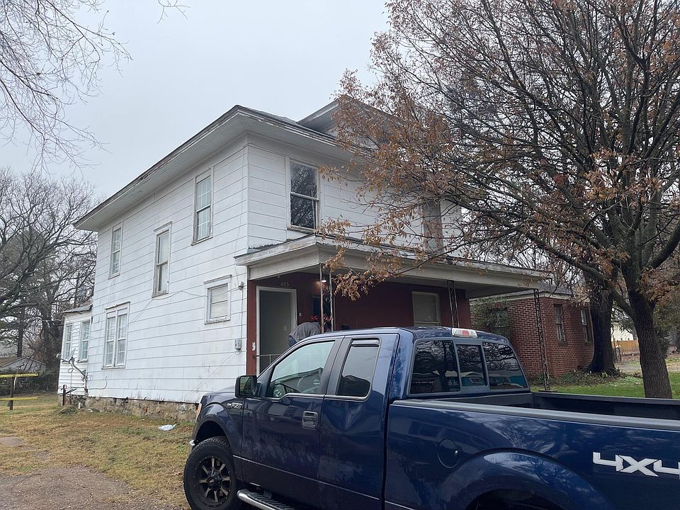 2nd image of 403 N G St #1