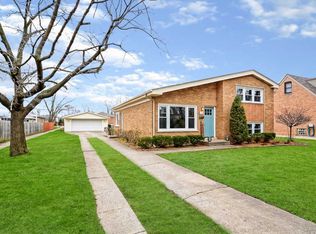 10744 S Kenneth Ave, Oak Lawn, IL 60453