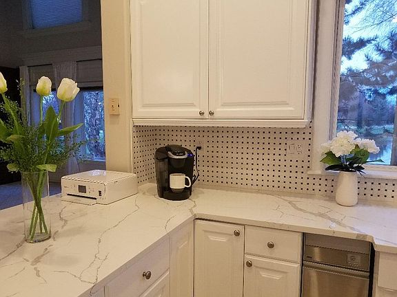 New quartz counter tops