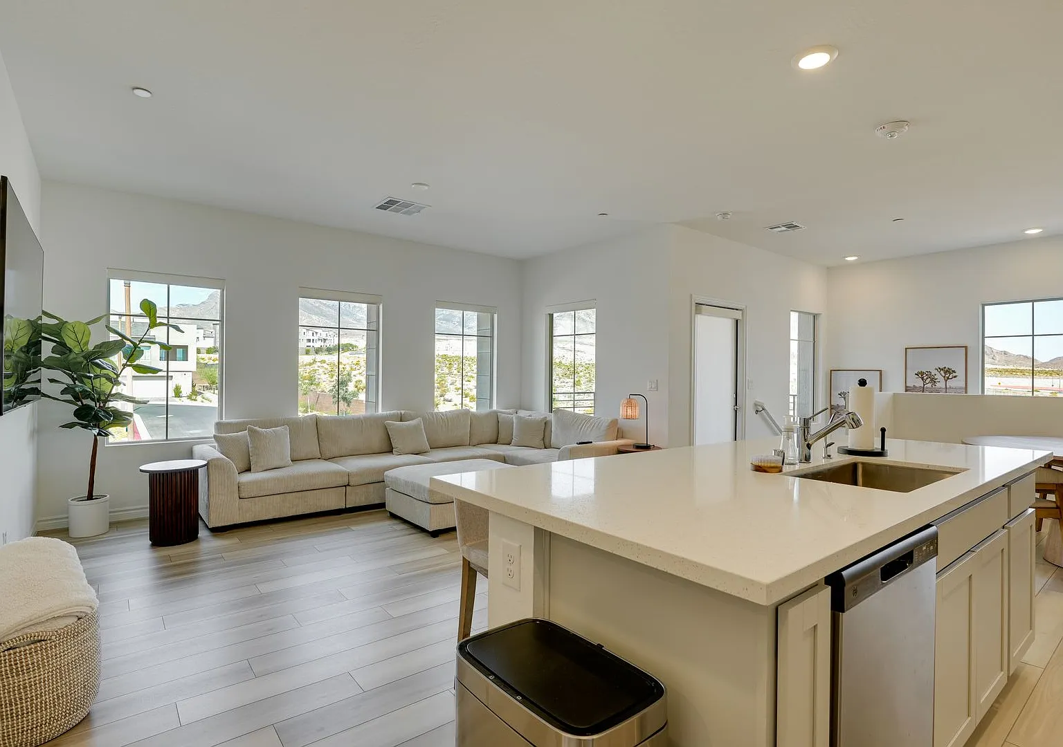 *Move In Special* Fully Furnished Condo In Summerlin 89138! Short Term! — Photo 3