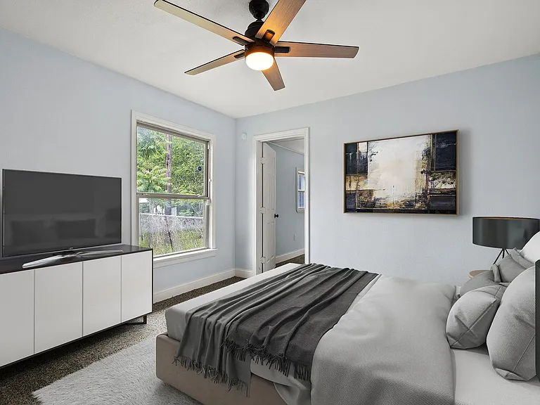 1417 S Lamar Ave — Photo 7