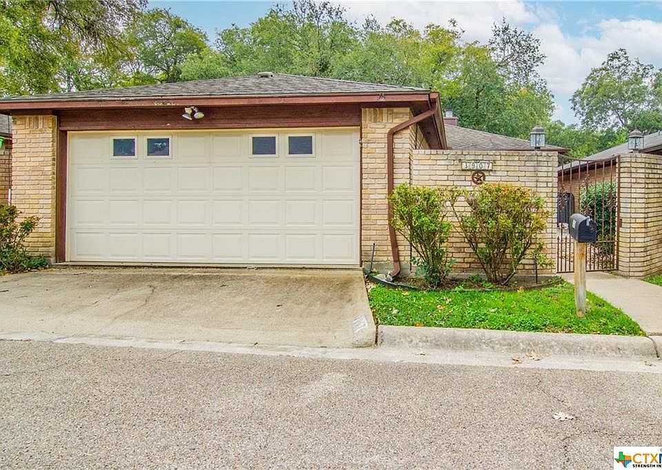 1st image of 3907 River Oaks Cir